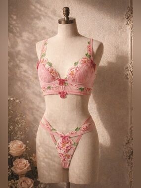 For Love & Lemons Needle Point Roses Bustier Thong Set Pink M NWT
